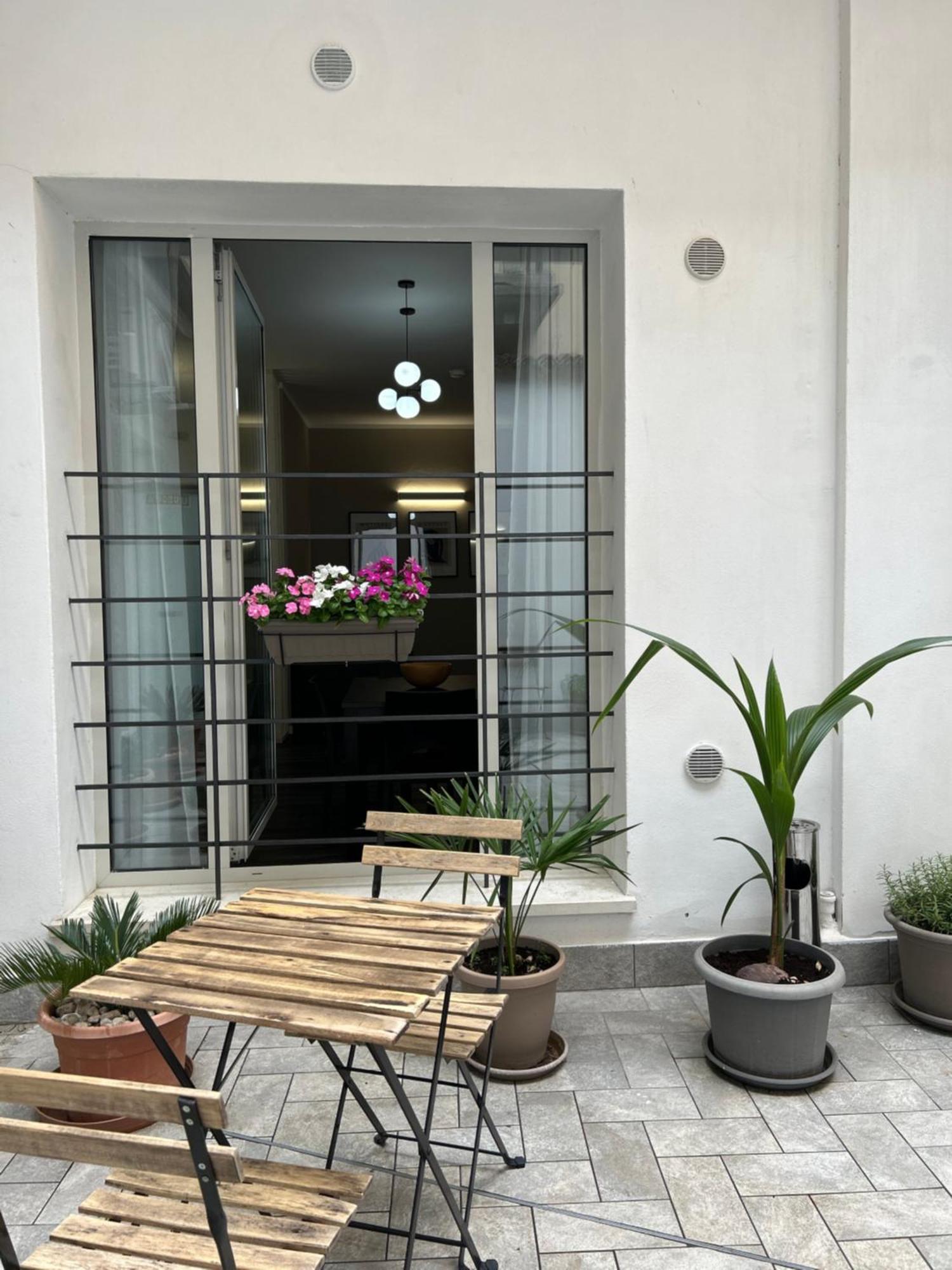 Tezone Seven Apartments - Verona — Photos 1